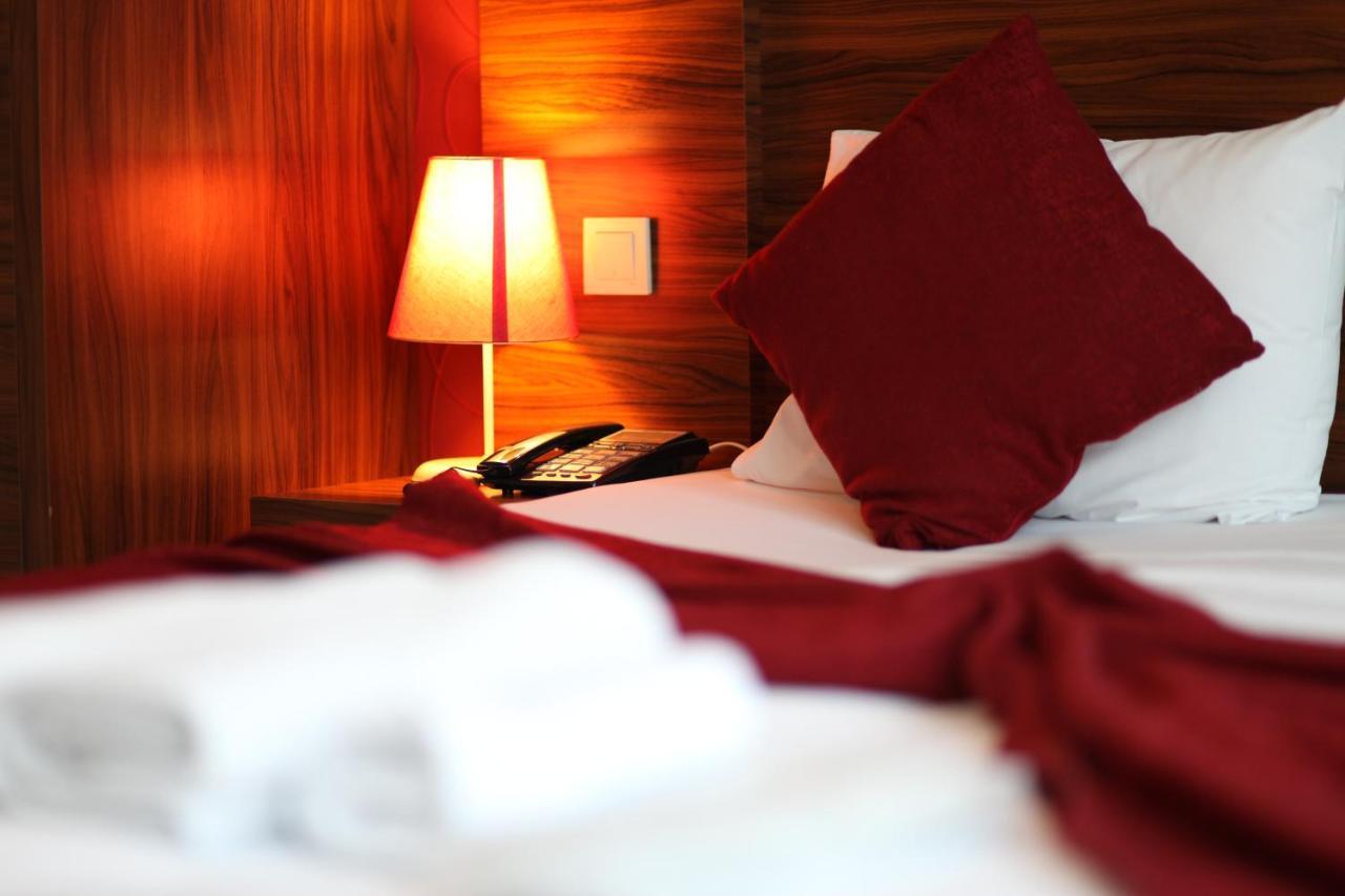 Somya Hotel Gebze Bagian luar foto